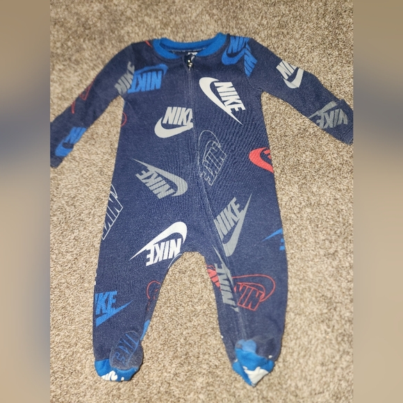 Baby Sleeper - Picture 1 of 2